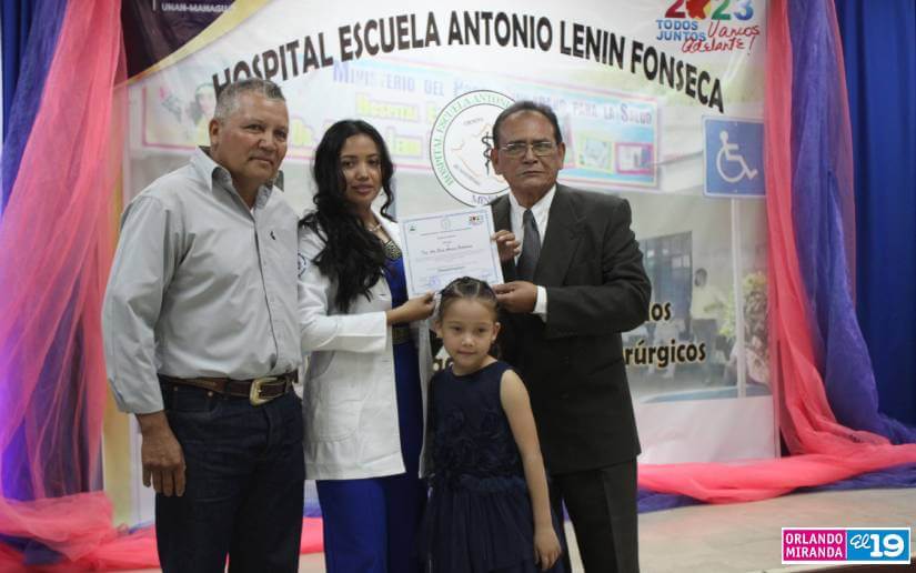 graduaciuon-medicos-especislistas